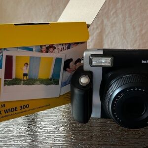 FUJIFILM INSTAX 300 WIDE EXPOSURE INSTANT CAMERA
